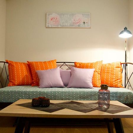Stylish And Elegant Apts Apartment Athena Bagian luar foto